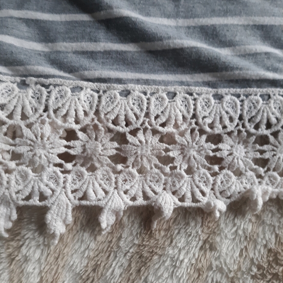 Tank top - Picture 2 of 3